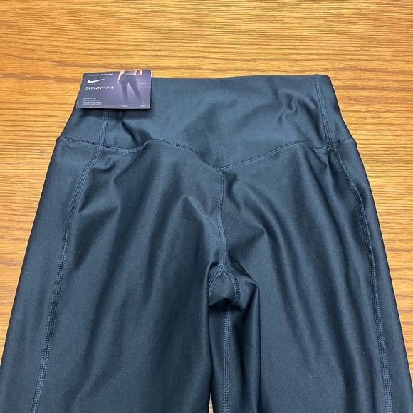 Nike Skinny Fit Leggings - Picture 7 of 7